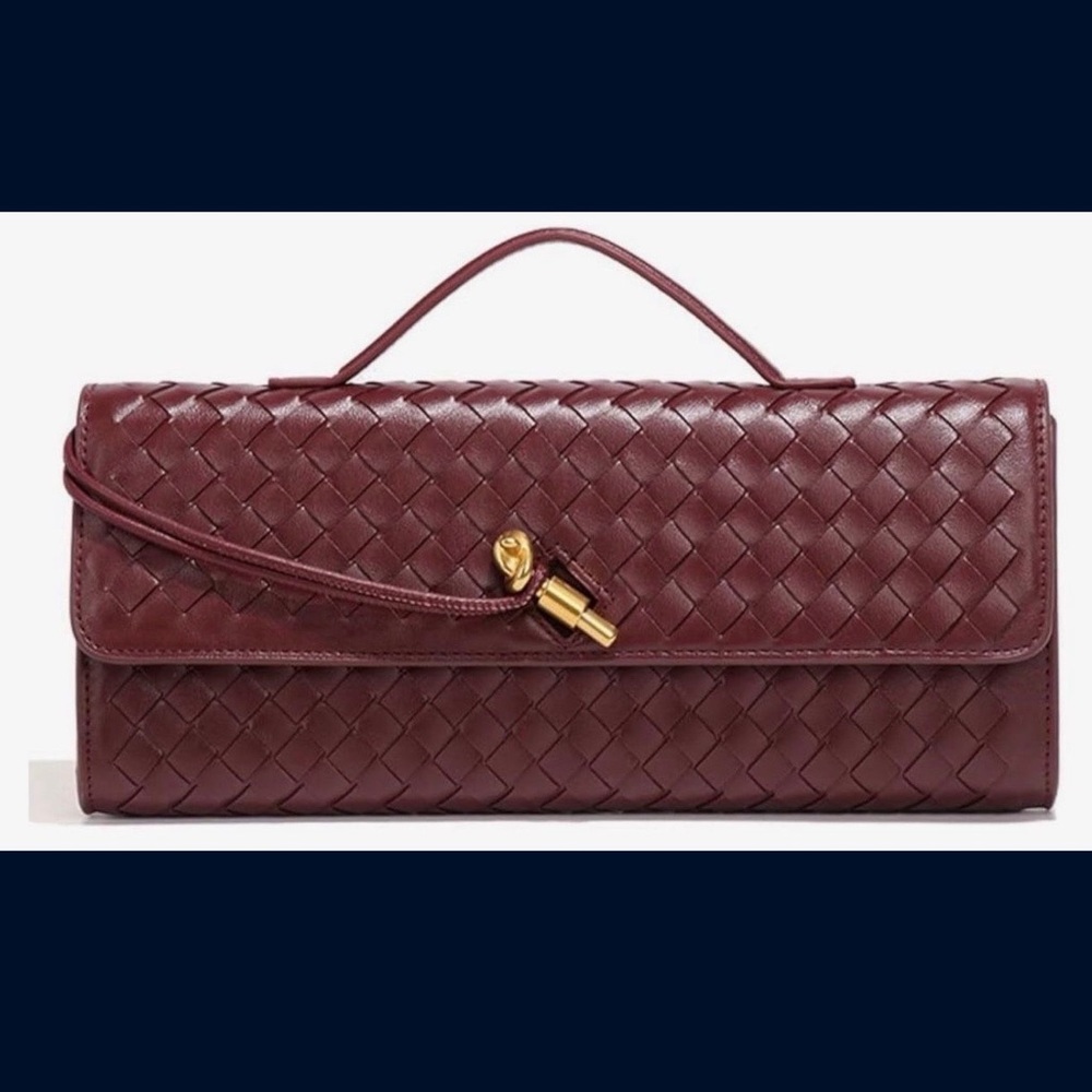 Elegant Woven Leather Clutch - Burgundy